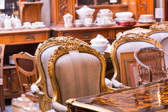 Antique auctions online